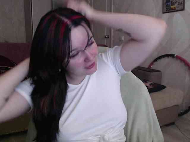 Lizzi-Peach webcam