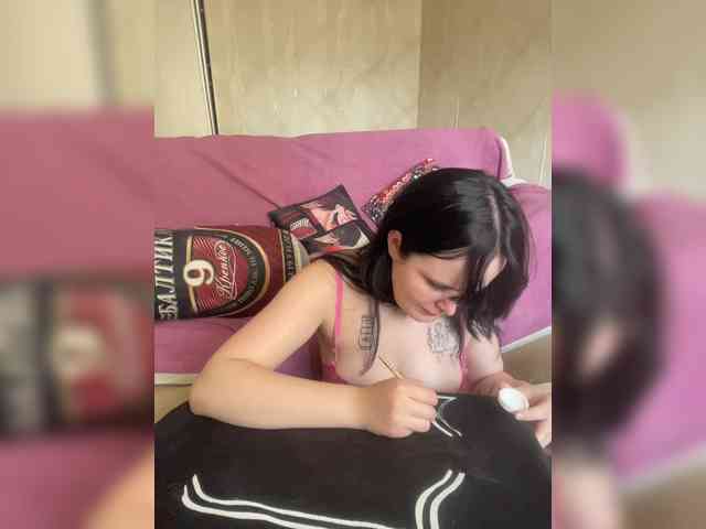 Lizzi-Peach webcam
