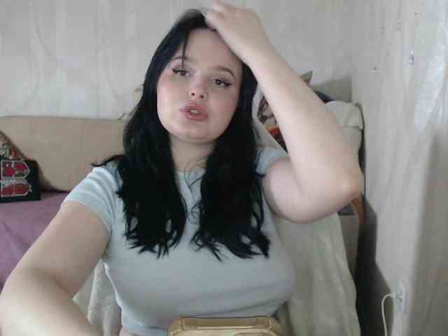 Lizzi-Peach webcam