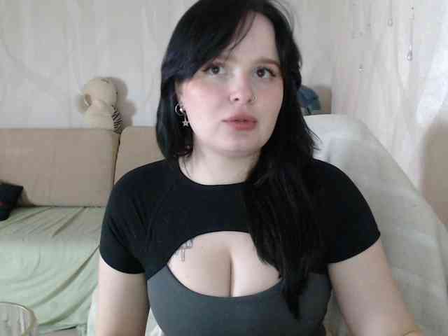 Lizzi-Peach webcam