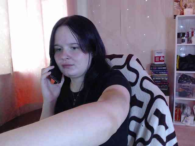 Lizzi-Peach webcam
