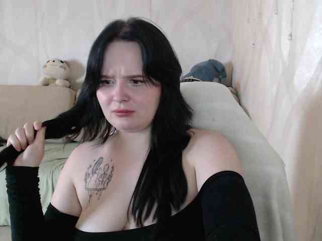 Lizzi-Peach webcam