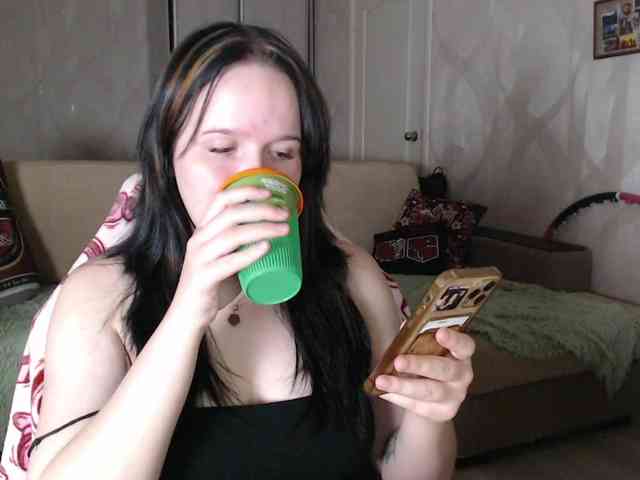 Lizzi-Peach webcam