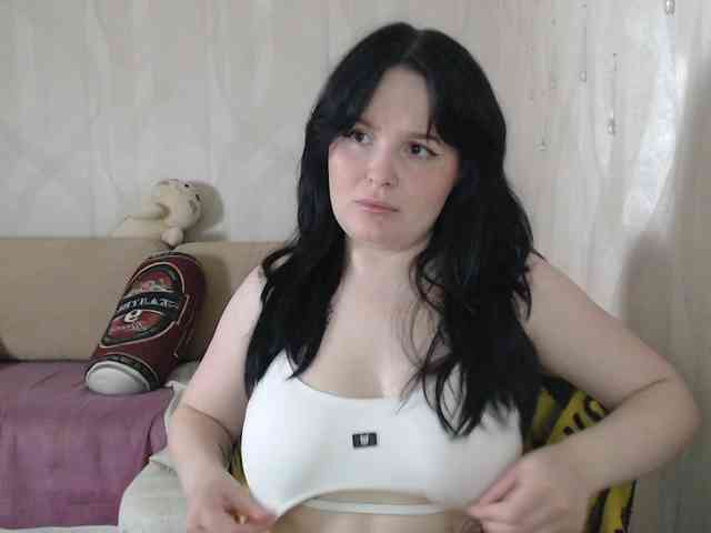 Lizzi-Peach webcam