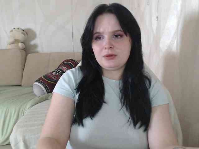 Lizzi-Peach webcam