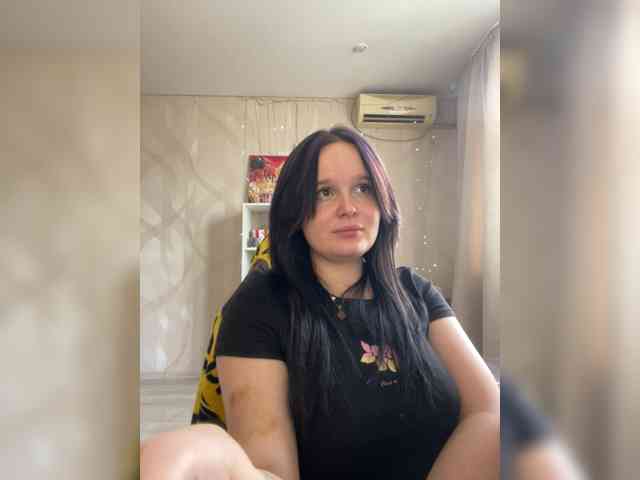 Lizzi-Peach webcam