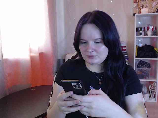 Lizzi-Peach webcam