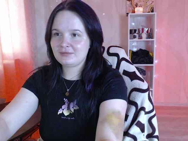 Lizzi-Peach webcam
