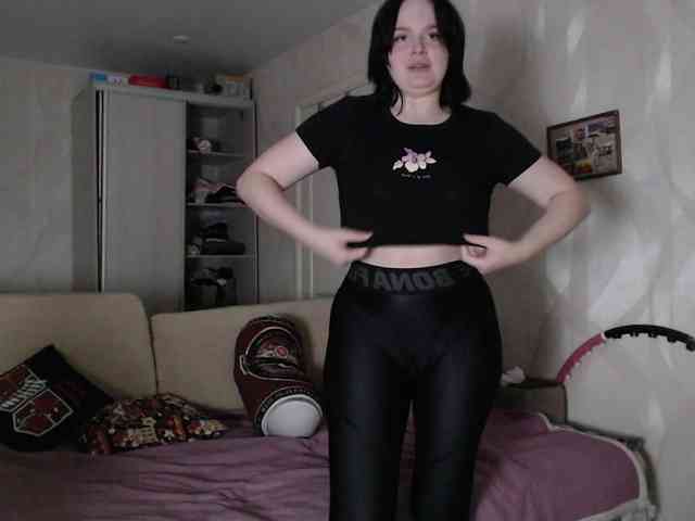 Lizzi-Peach webcam
