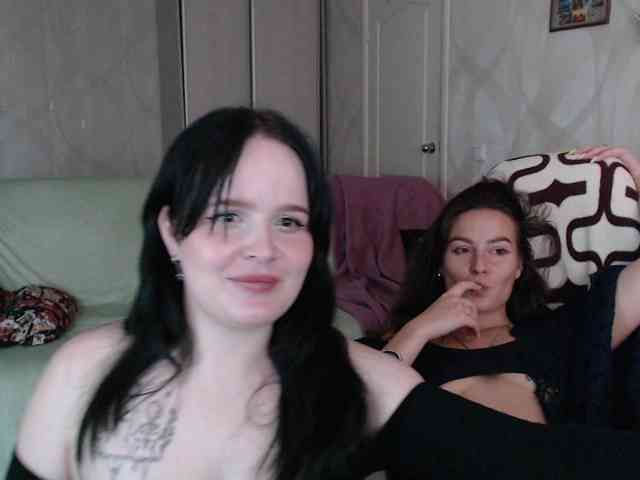 Lizzi-Peach Sex Cam Show