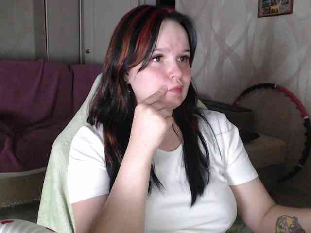 Lizzi-Peach webcam