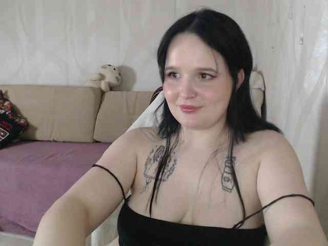 Lizzi-Peach webcam