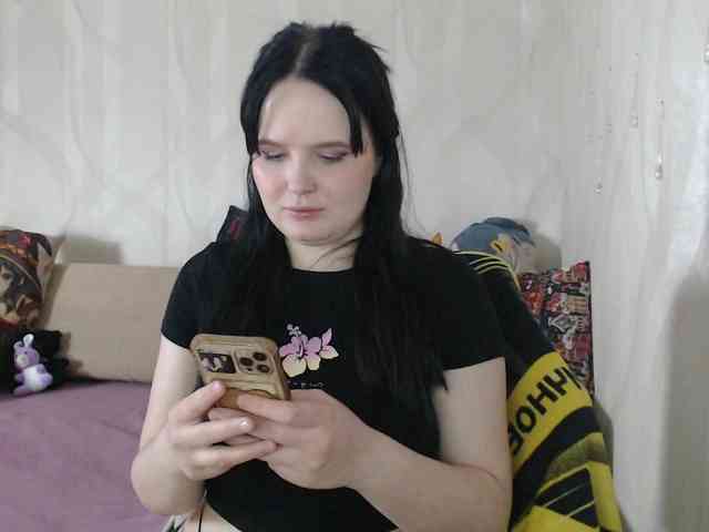 Lizzi-Peach webcam