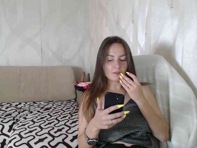 Lizzi-Peach webcam