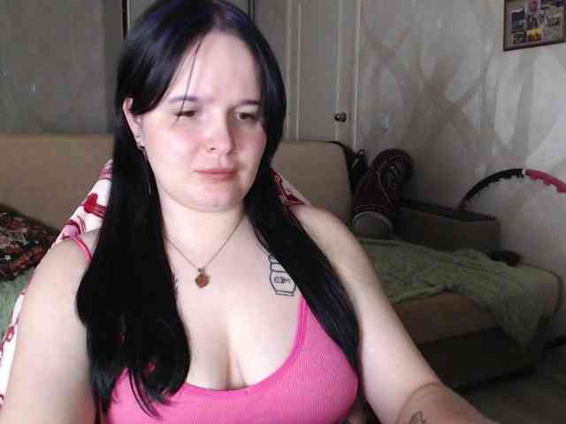 Lizzi-Peach webcam