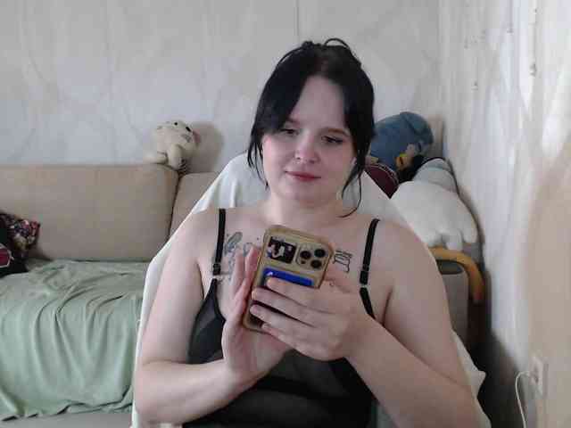 Lizzi-Peach webcam