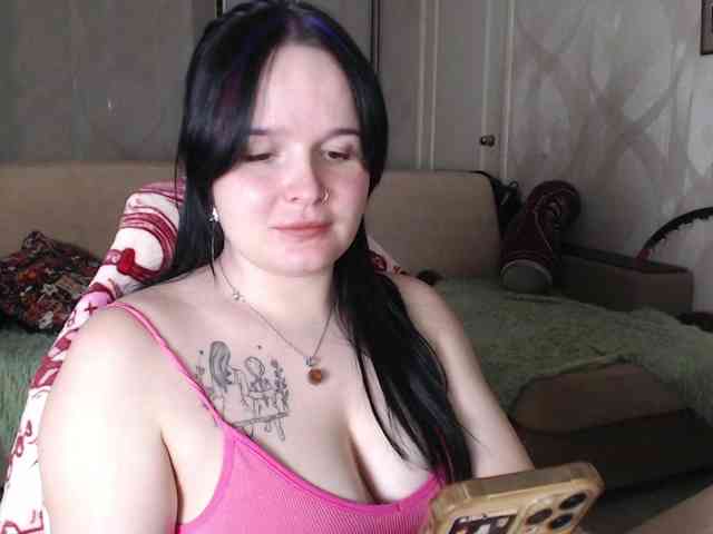 Lizzi-Peach webcam
