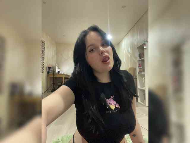 Lizzi-Peach webcam