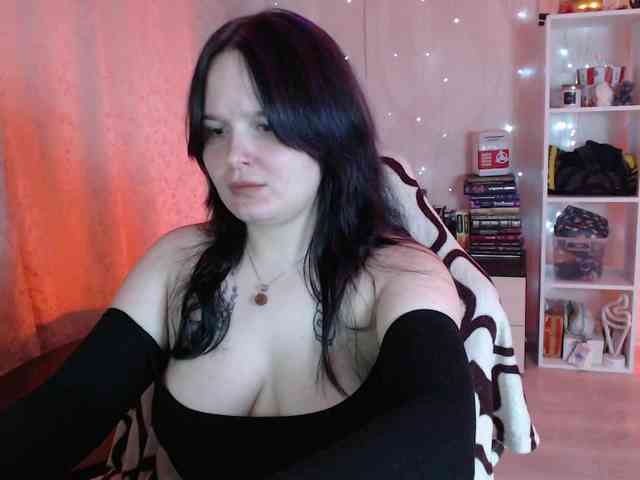 Lizzi-Peach webcam