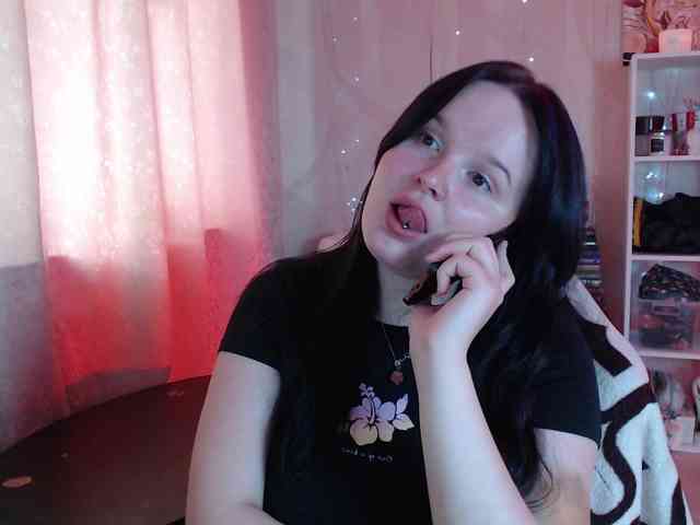 Lizzi-Peach webcam