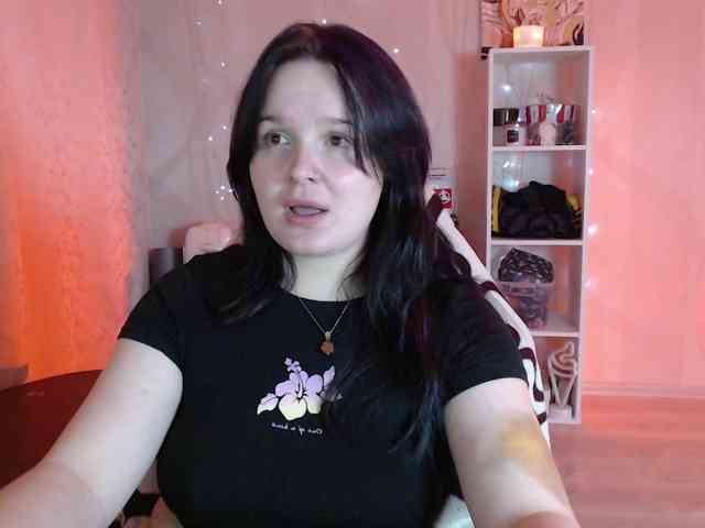 Lizzi-Peach webcam