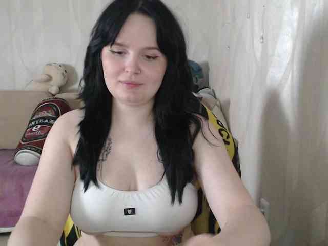 Lizzi-Peach webcam