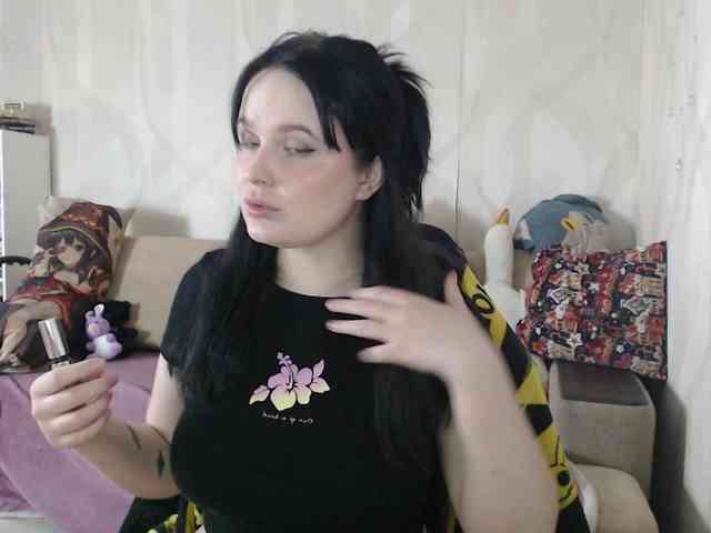 Lizzi-Peach webcam