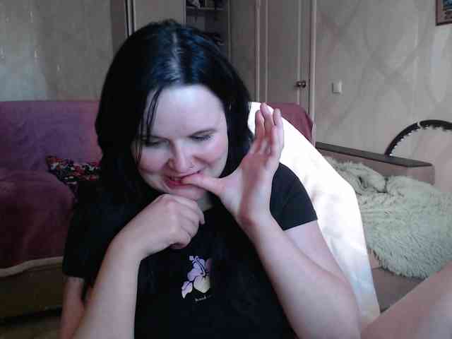 Lizzi-Peach webcam