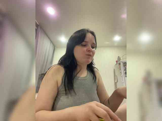 Lizzi-Peach webcam