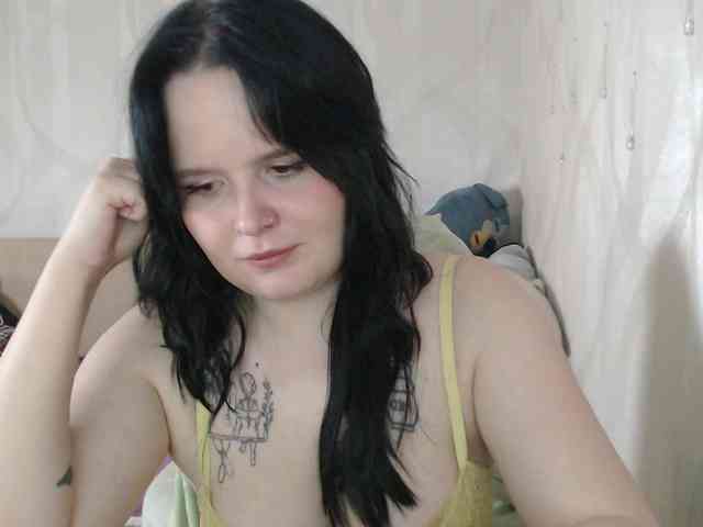 Lizzi-Peach webcam