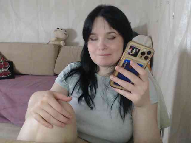 Lizzi-Peach webcam