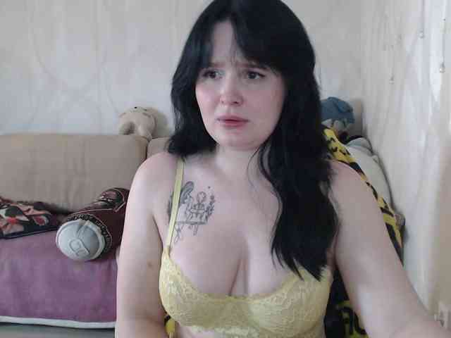 Lizzi-Peach webcam