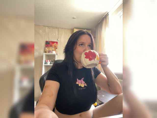 Lizzi-Peach webcam