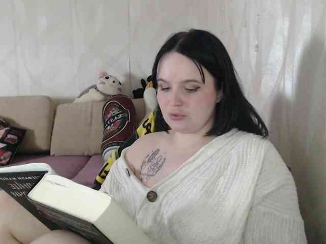 Lizzi-Peach webcam