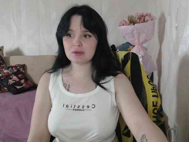 Lizzi-Peach webcam