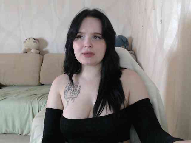 Lizzi-Peach webcam