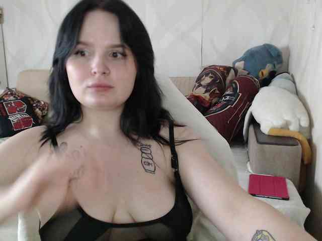 Lizzi-Peach webcam