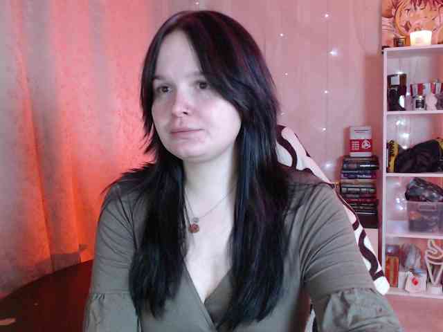 Lizzi-Peach webcam