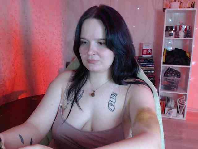 Lizzi-Peach webcam
