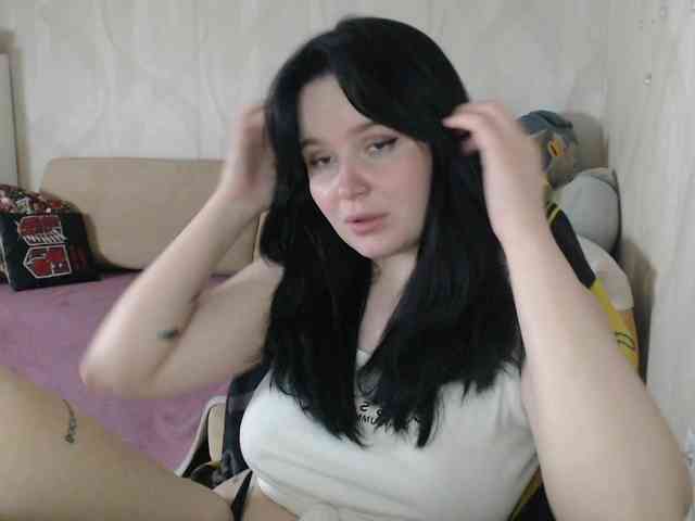 Lizzi-Peach webcam