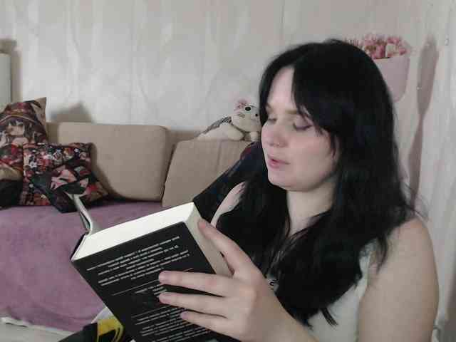 Lizzi-Peach webcam