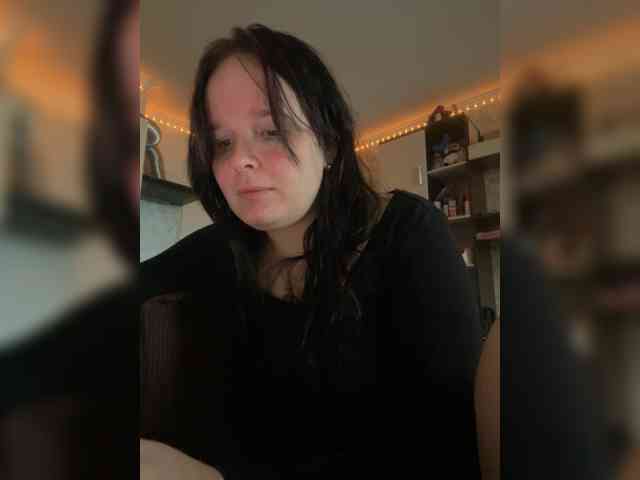 Lizzi-Peach webcam