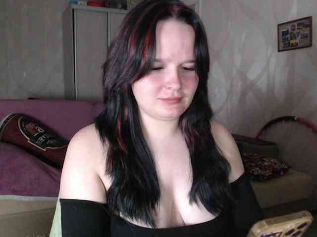 Lizzi-Peach webcam