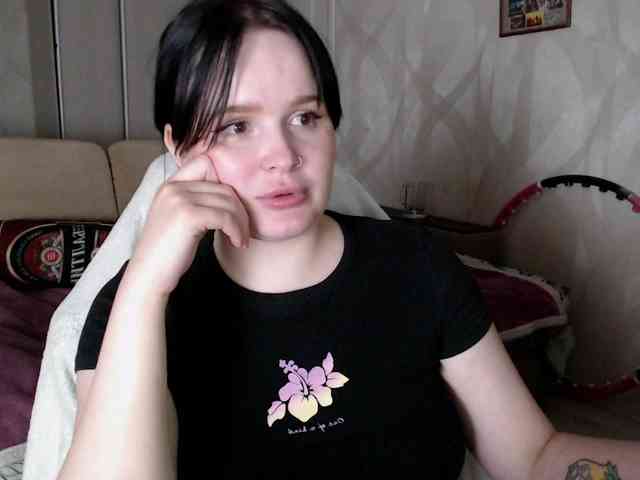 Lizzi-Peach webcam
