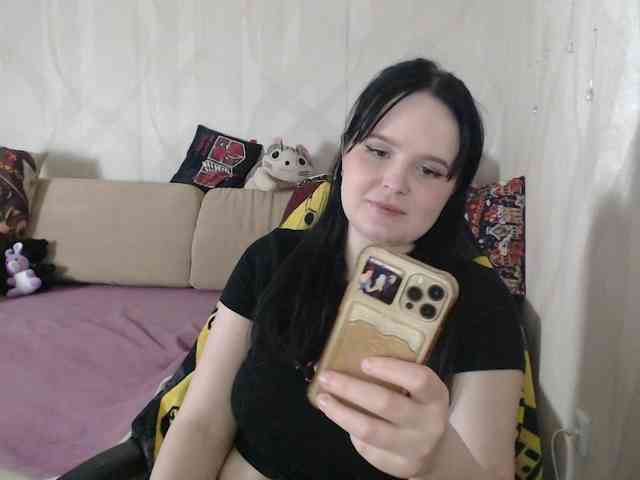 Lizzi-Peach webcam