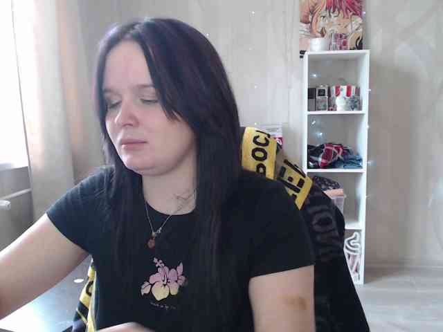 Lizzi-Peach webcam