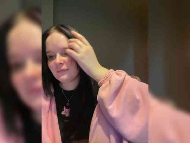 Lizzi-Peach webcam