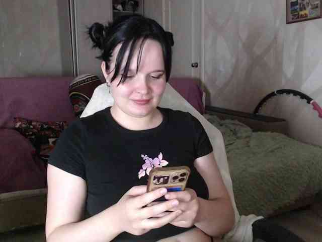 Lizzi-Peach webcam