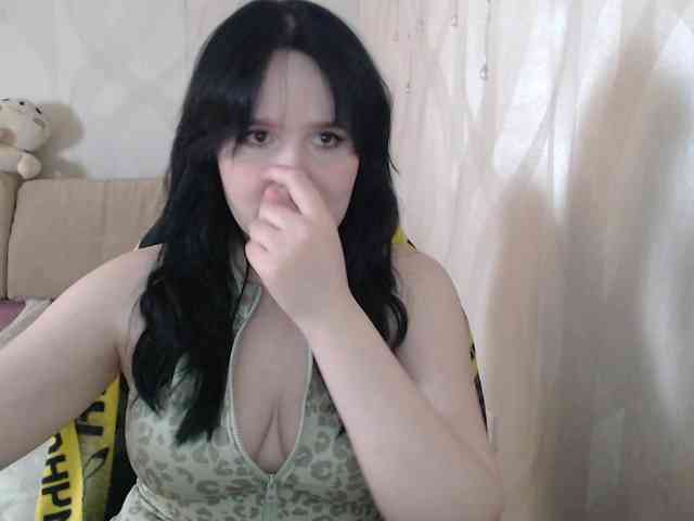 Lizzi-Peach webcam