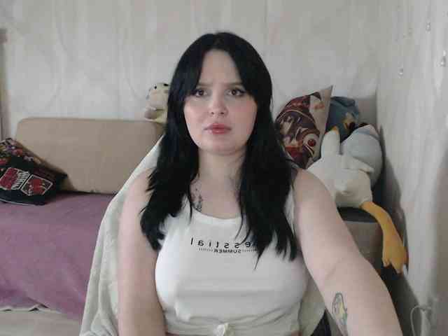 Lizzi-Peach webcam